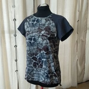 🌊3/$15 Simply Vera blue stone short sleeve blouse Small